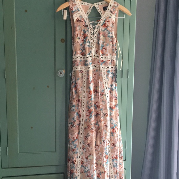 Lulus Dresses & Skirts - Floral long maxi dress. Romantic bohemian
